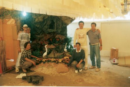 Levando bebida p/ o leil�o de gado